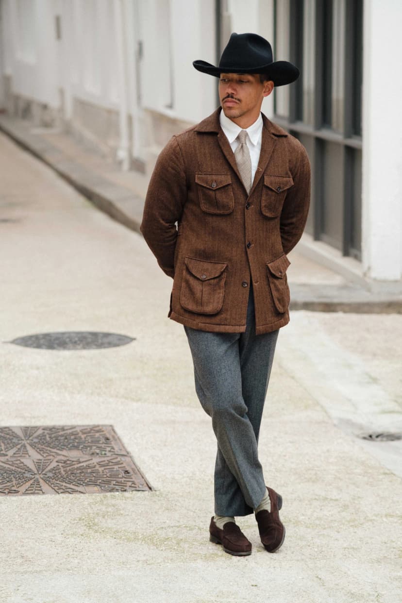 Safari en tweed marron à chevrons
