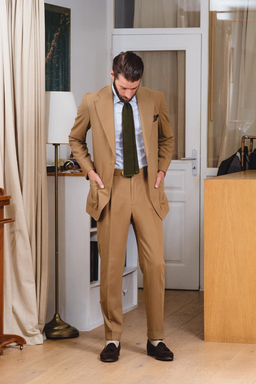 Détails des coutures de chemise