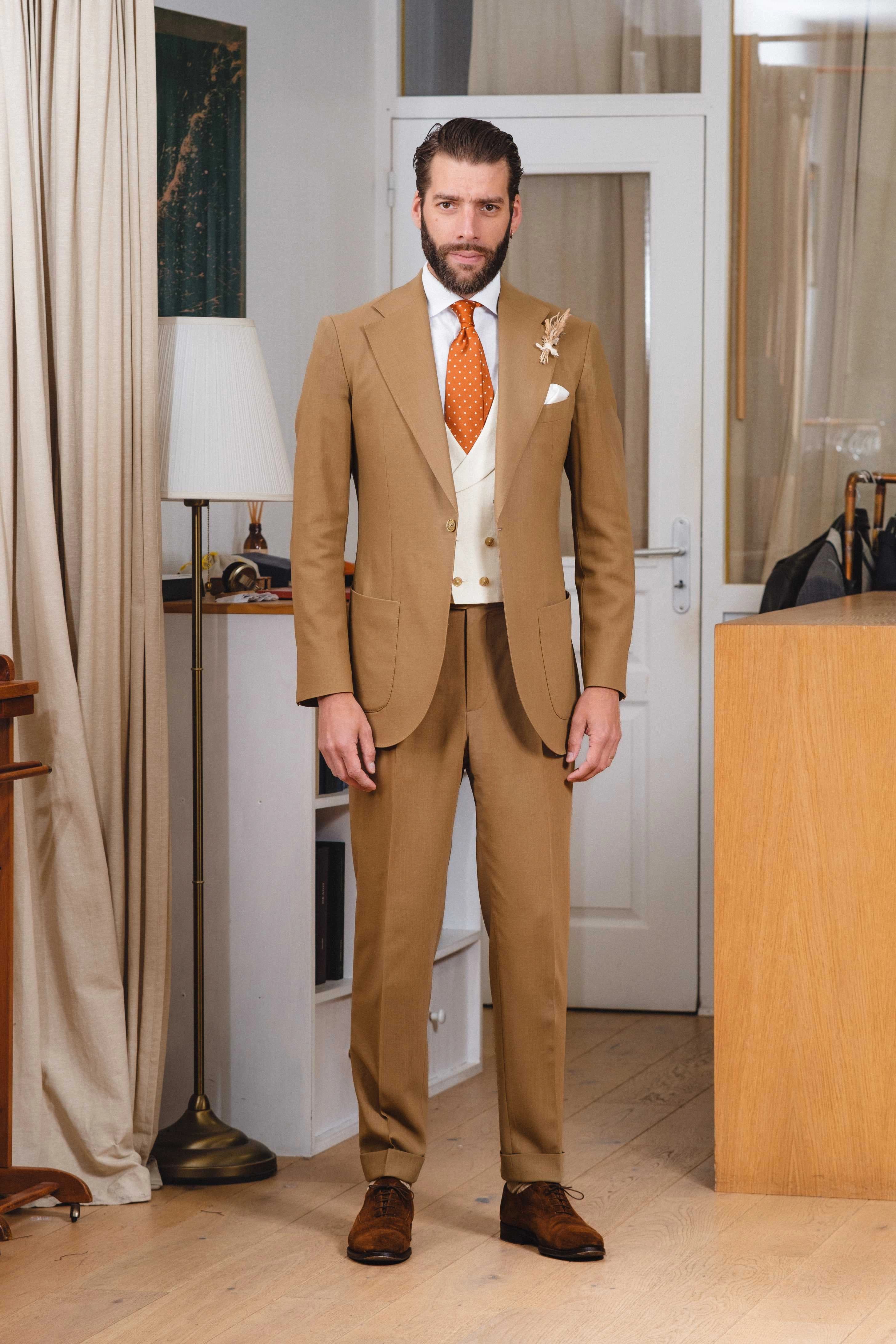 Collection Mariage - Costume beige
